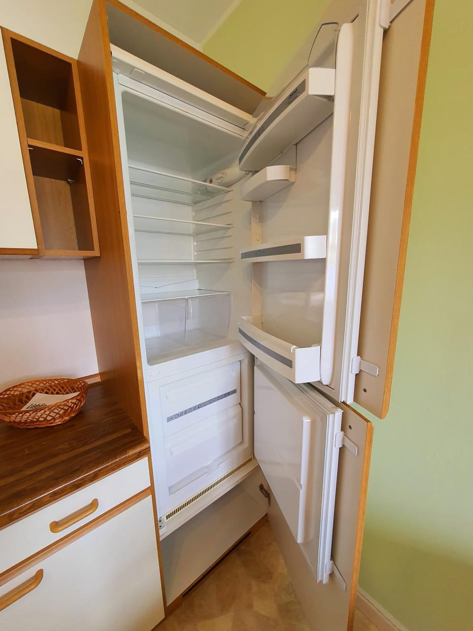 Kitchen or kitchenette, kitchen