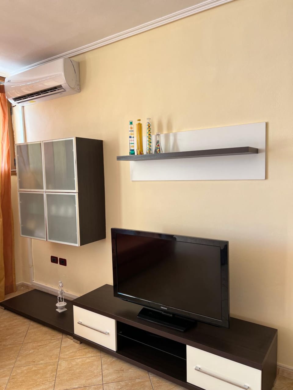 Communal lounge/ TV room, TV and multimedia, air conditioner