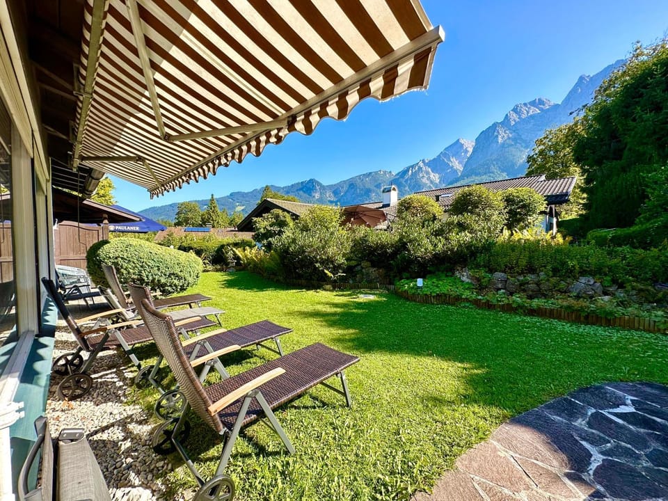 Garden, Mountain view