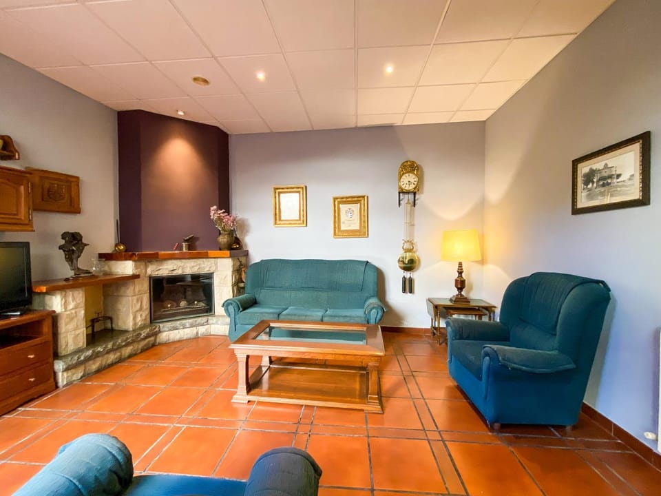 Communal lounge/ TV room, Living room, Seating area, Dining area