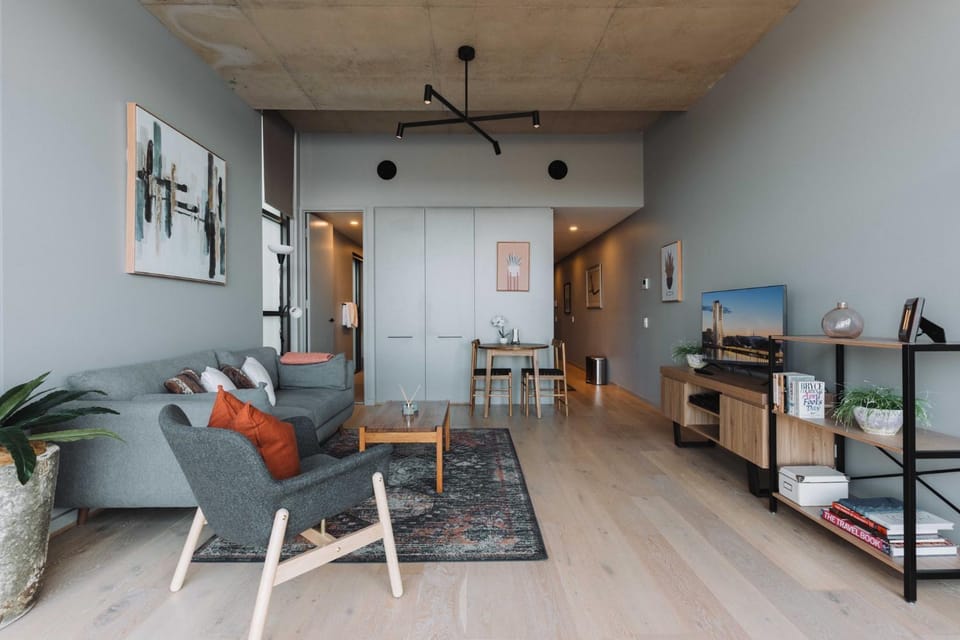 Stunning 1-Bed Above Foreshore with Water Views Apartment in Canberra