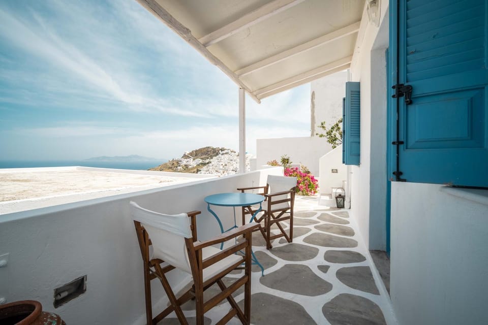 Alcyone Apartment in Milos