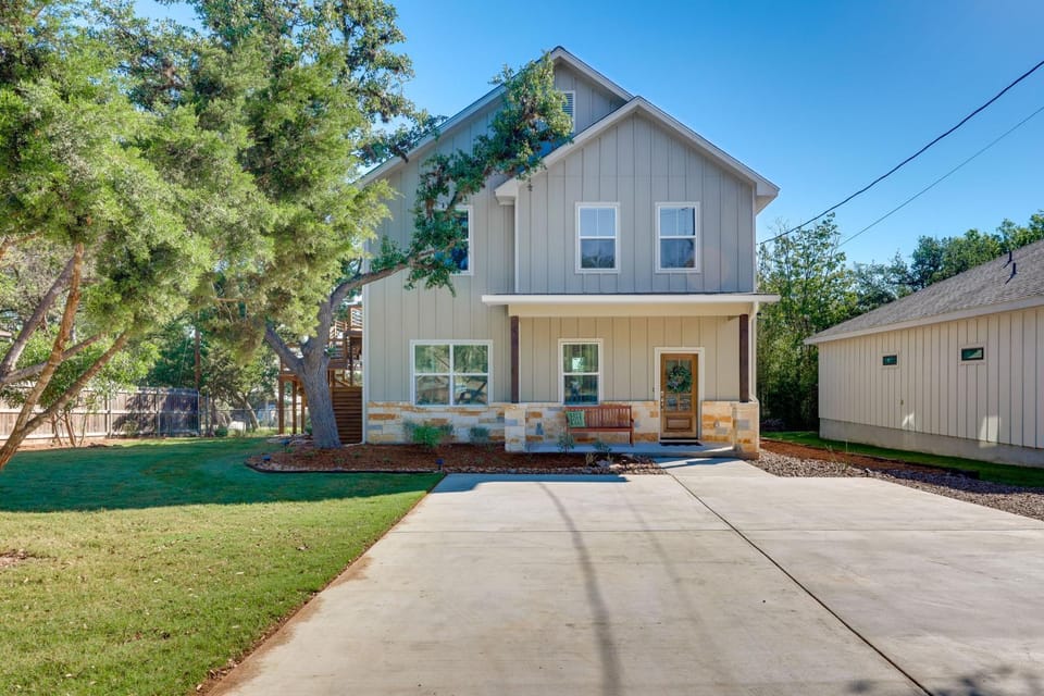 Canyon Lake Home Rental: Boating, Patio & More! House in Canyon Lake