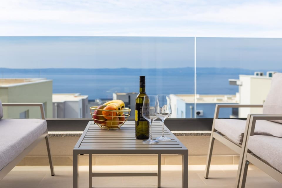 Seating area, Sea view