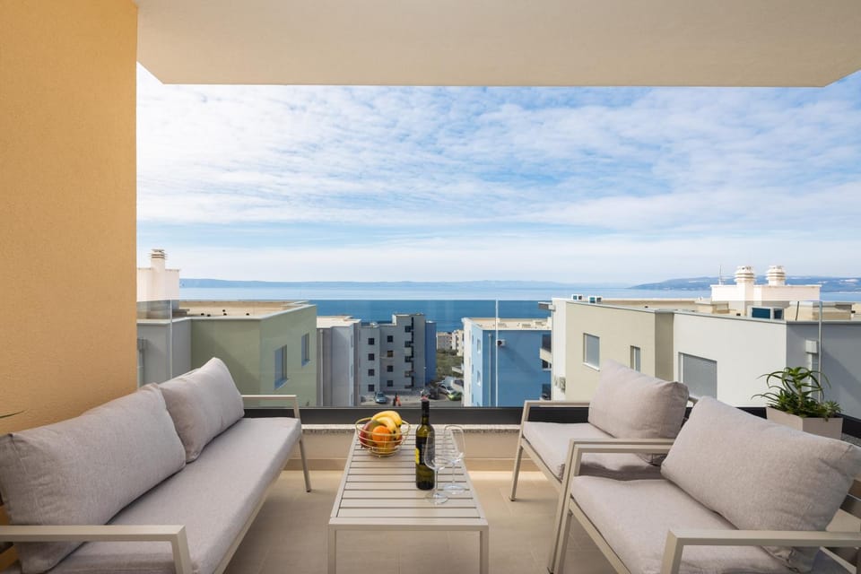 View (from property/room), Balcony/Terrace, Seating area