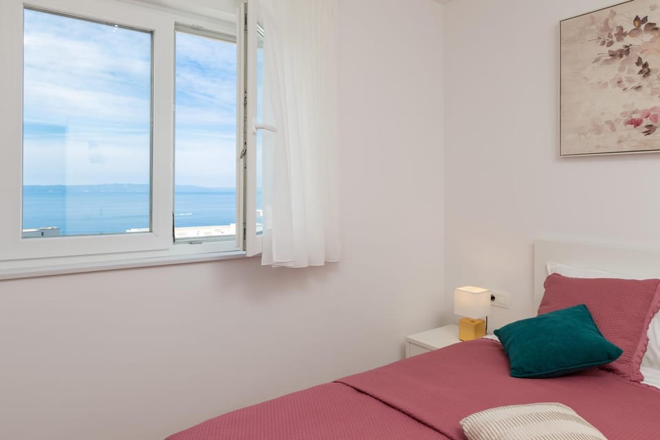 Bedroom, Sea view