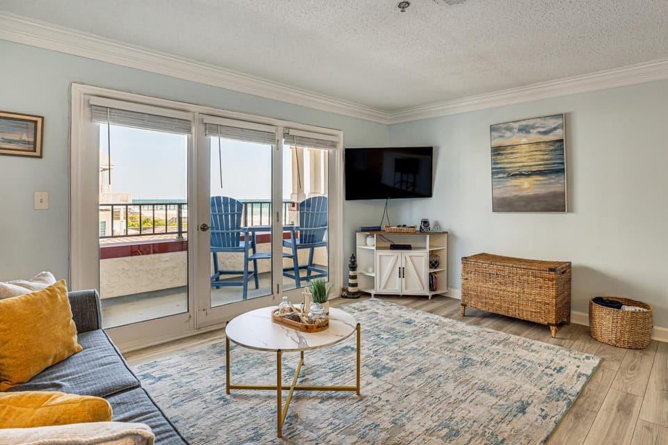 Ocean Views + Resort Pool! N Topsail Beach Condo House in North Topsail Beach