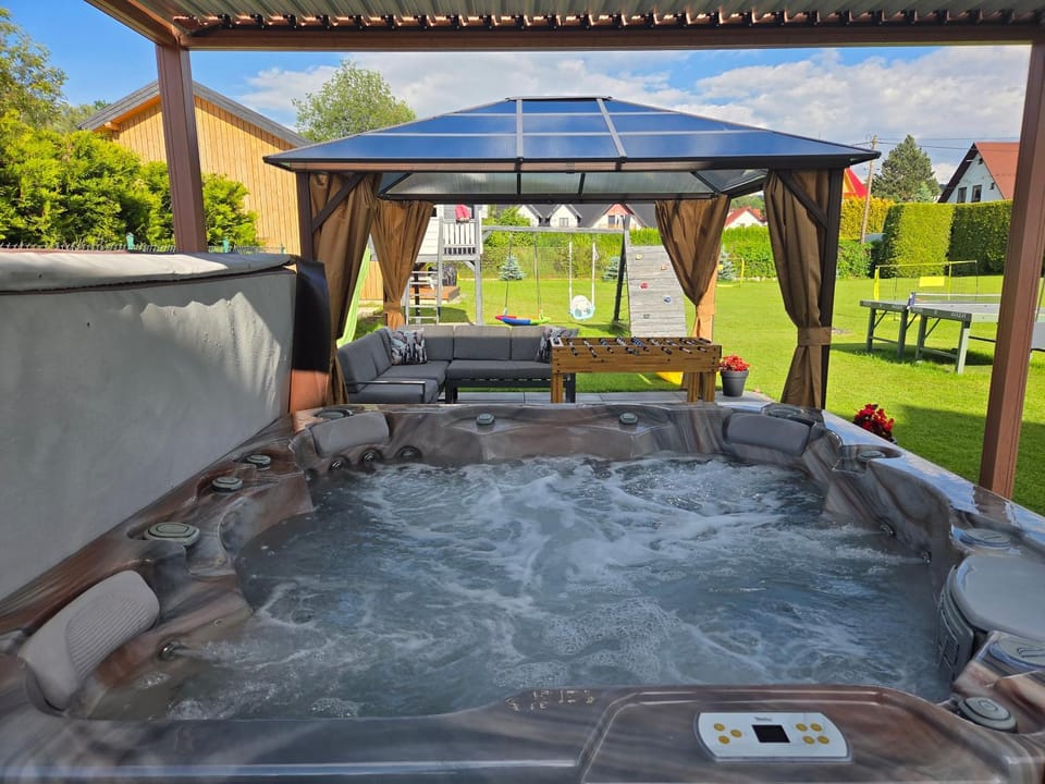 Domek Komfort z jakuzzi przy Parku Zdrojowym Chalet in Lesser Poland Voivodeship