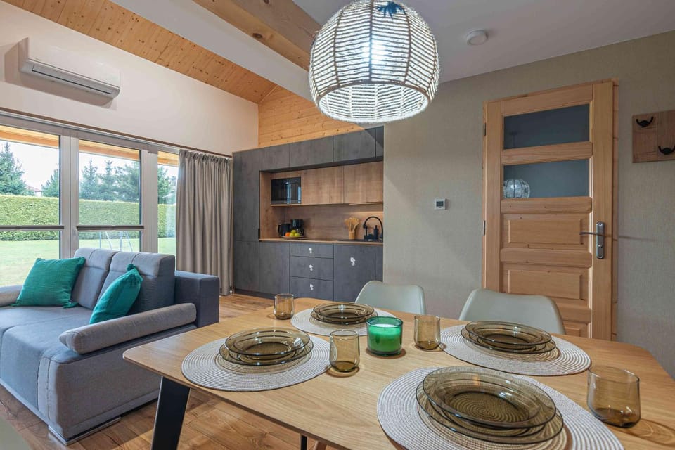Domek Komfort z jakuzzi przy Parku Zdrojowym Chalet in Lesser Poland Voivodeship