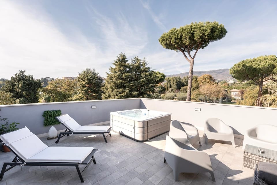 Natural landscape, View (from property/room), Balcony/Terrace, Mountain view, sunbed