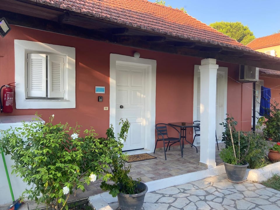 DIONYSIAS house House in Peloponnese, Western Greece and the Ionian