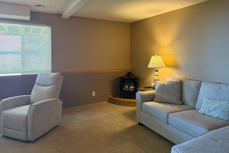 The Sunrise Hideout Apartment in Port Ludlow