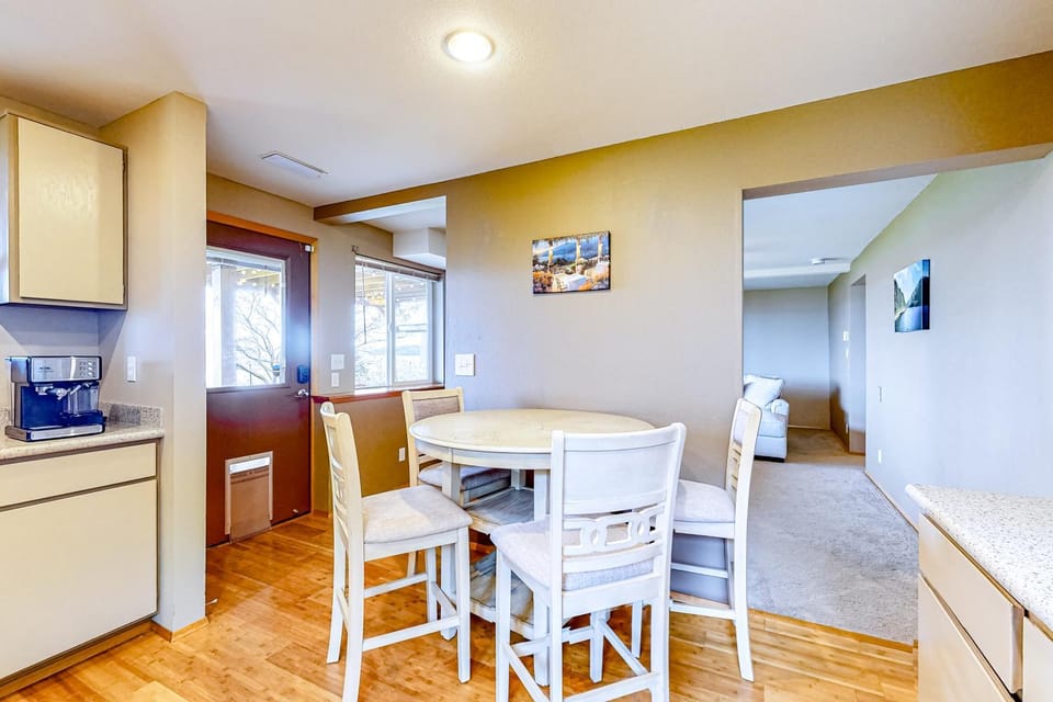 The Sunrise Hideout Apartment in Port Ludlow