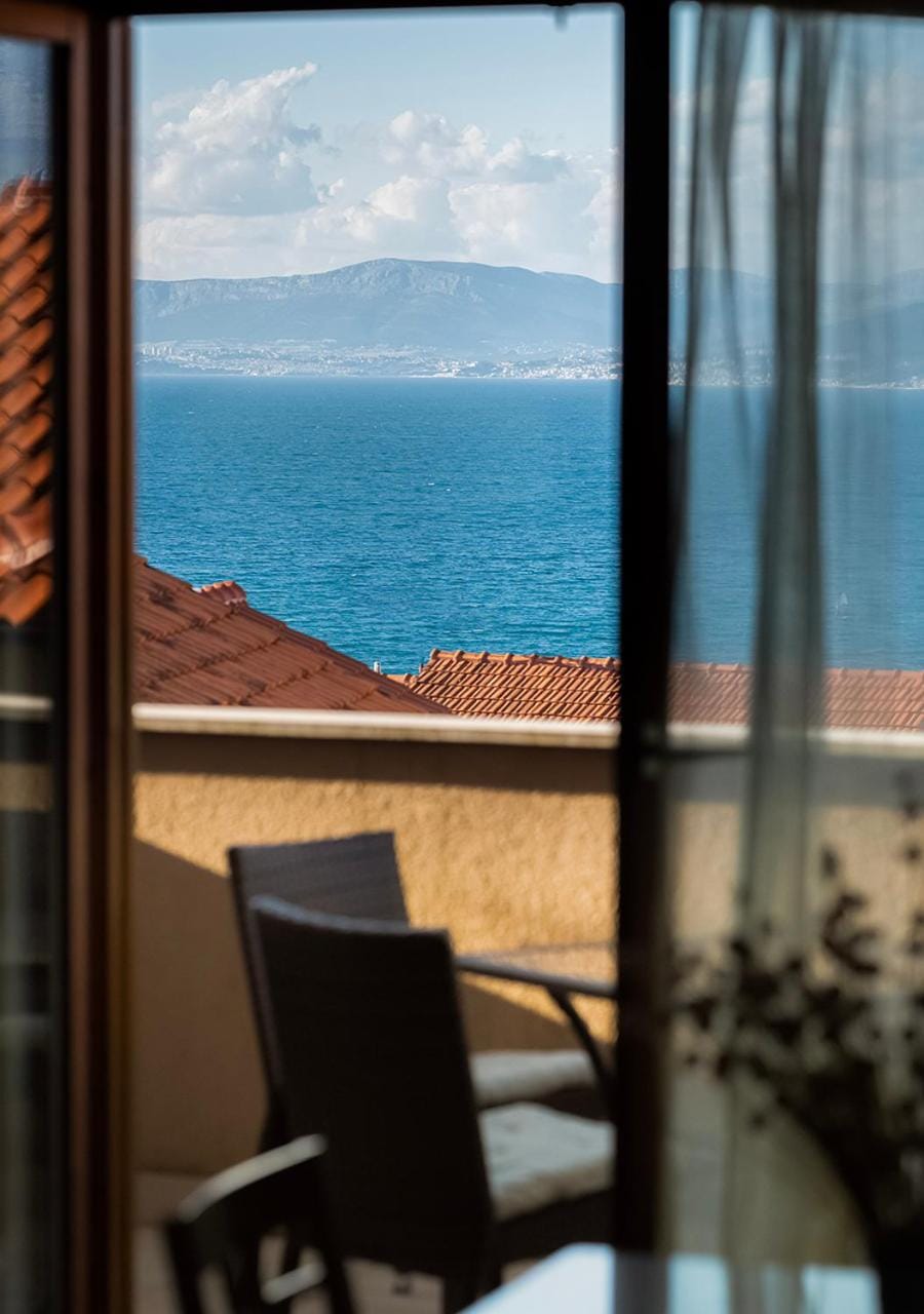 Apartment Zen u Postira Apartment in Split-Dalmatia County
