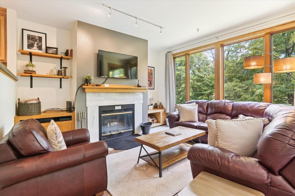 Living room, Seating area, flat iron