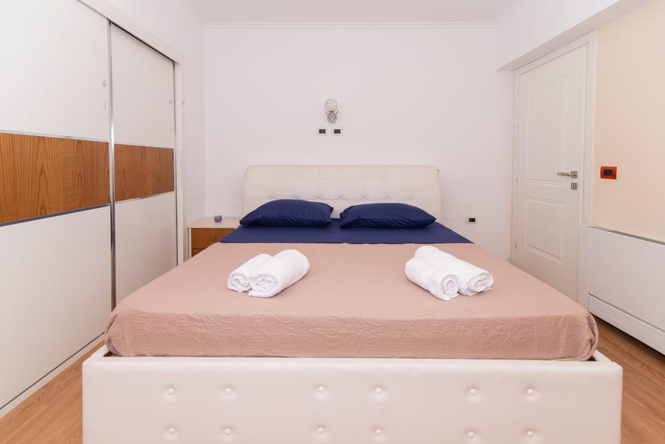 Tirana Central Exclusive Apartment in Tirana