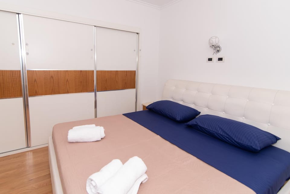 Tirana Central Exclusive Apartment in Tirana