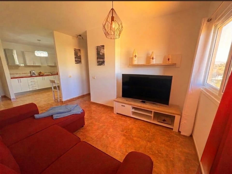 Melo Home Vecindario-Near AirPort-Elevator-Garage Apartment in Comarca Sur