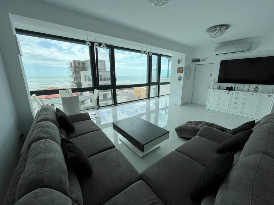 Seating area, Sea view