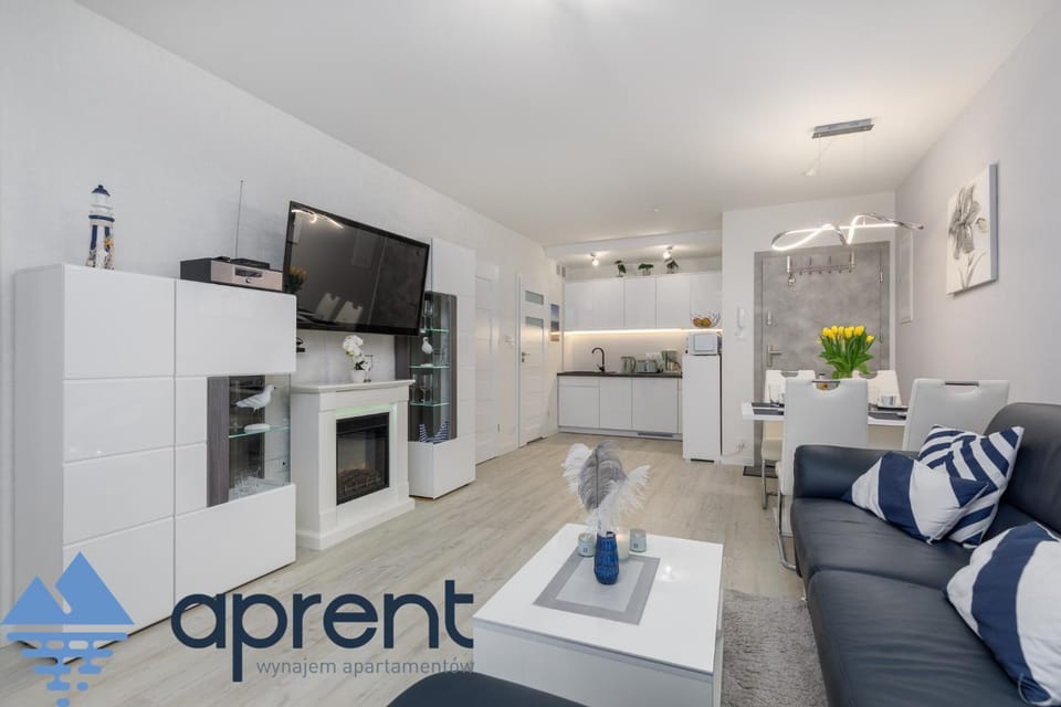 TV and multimedia, Kitchen or kitchenette, Living room, Photo of the whole room