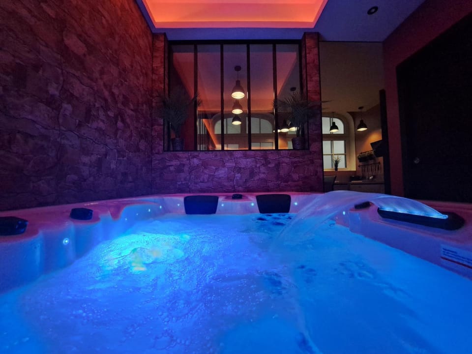 Hot Tub, Spa and wellness centre/facilities