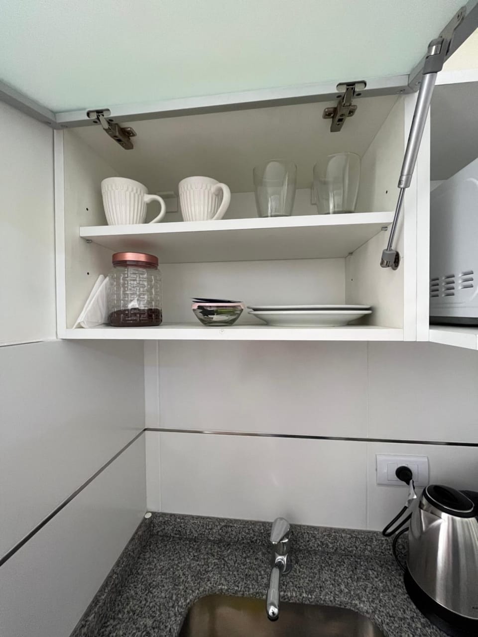 Coffee/tea facilities, Kitchen or kitchenette