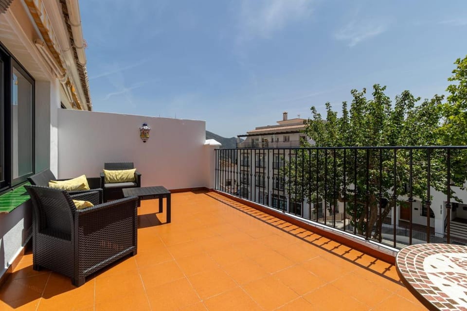 New Renovated Central Apartment with Modern Touch House in Mijas