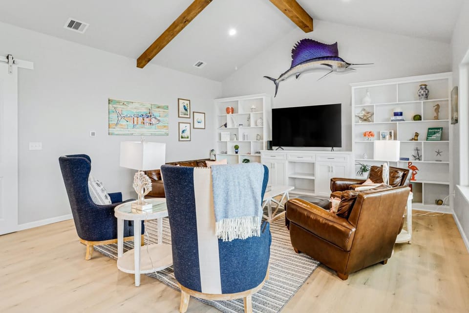 Dawn Patrol House in City-By-The Sea