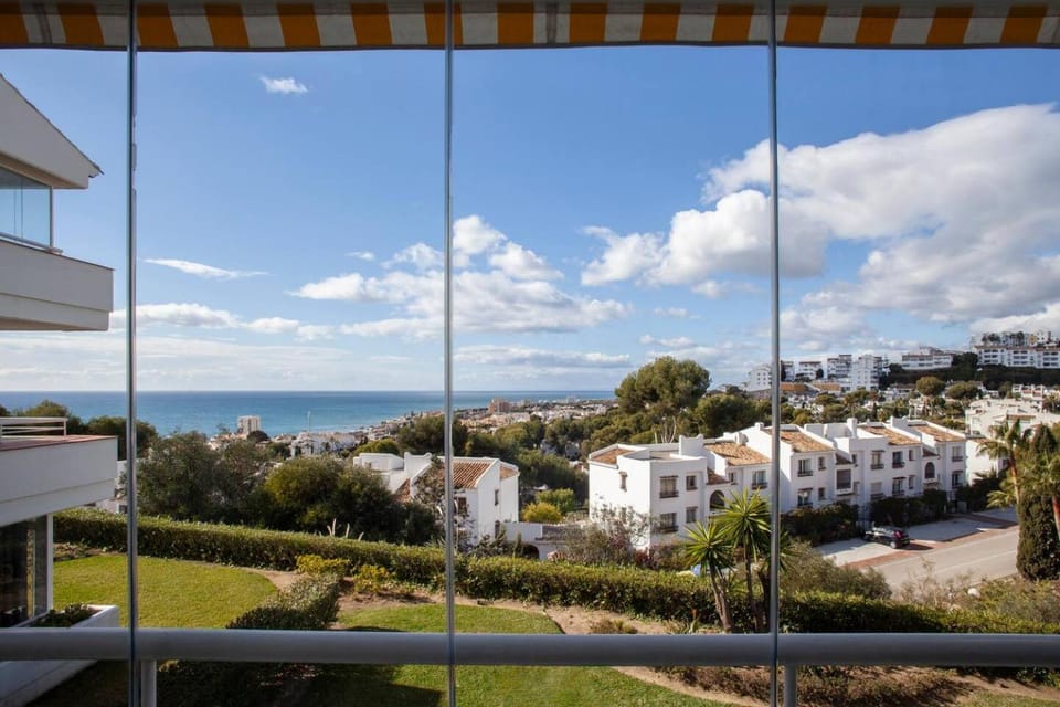 Stunning ocean view apartment House in Costa del Sol