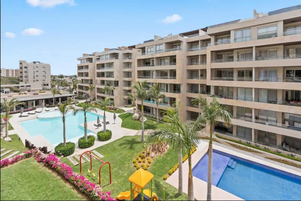 Property building, Swimming pool