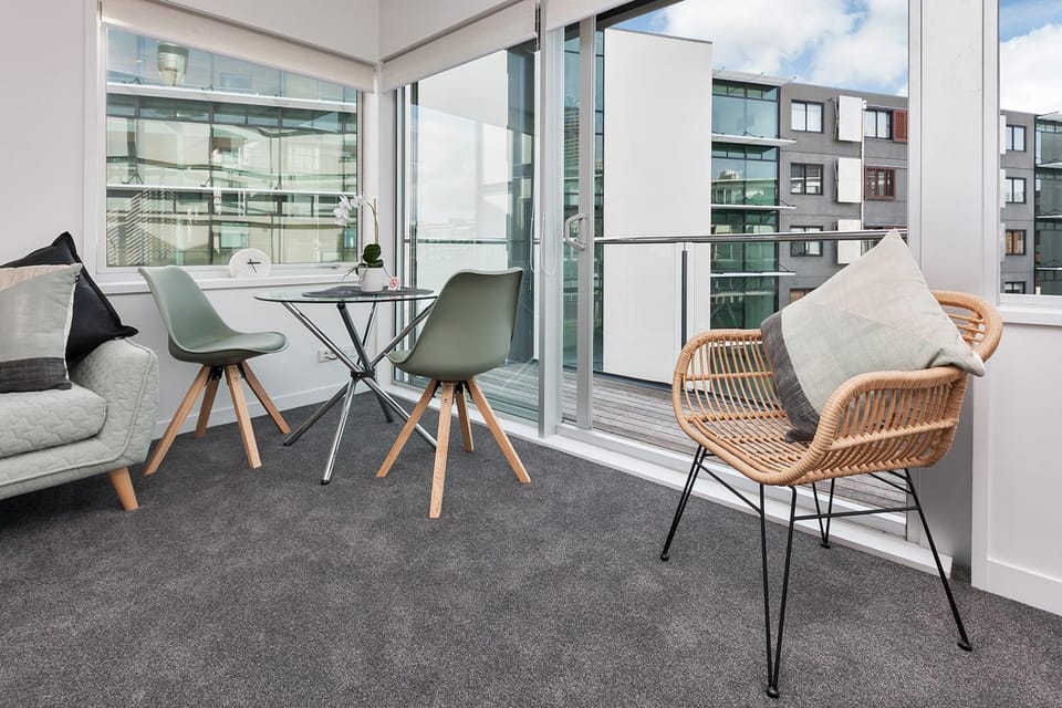 Day, Balcony/Terrace, Seating area, Dining area
