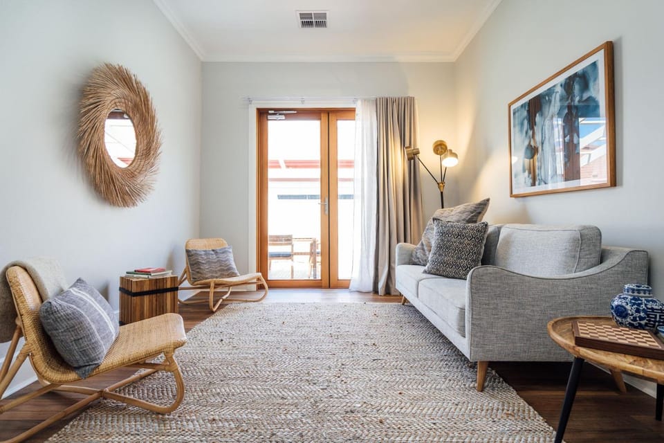 Belle Escapes - Moseley Apartments near the beach with private garden Apartment in Adelaide