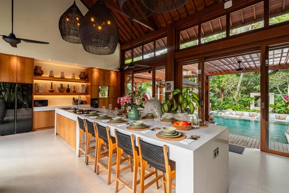 Kitchen or kitchenette, Seating area, Dining area, Pool view, Swimming pool