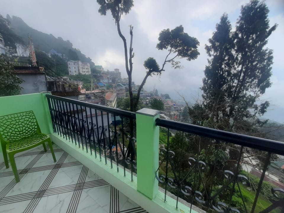 Natural landscape, View (from property/room), Balcony/Terrace, Mountain view