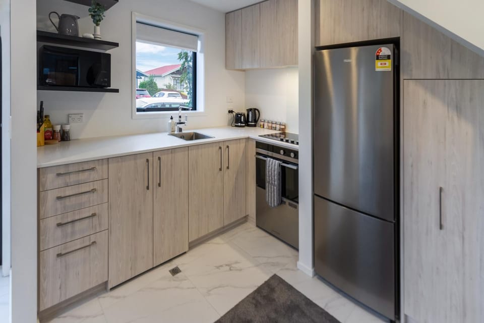 Coffee/tea facilities, Kitchen or kitchenette, dishwasher, hair dresser, minibar, pet friendly, stove, toaster