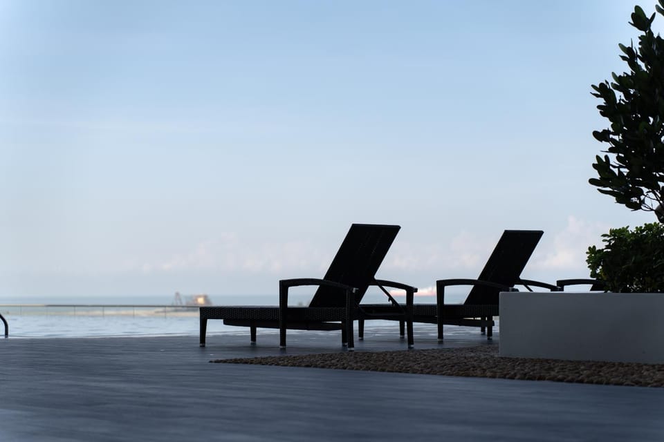 Sea view, sunbed