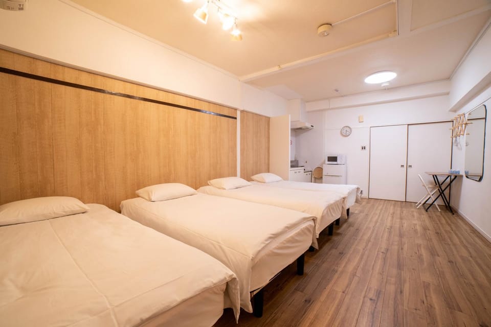 Bed, Kitchen or kitchenette, Bedroom