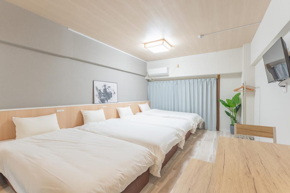 Bed, Living room, Bedroom
