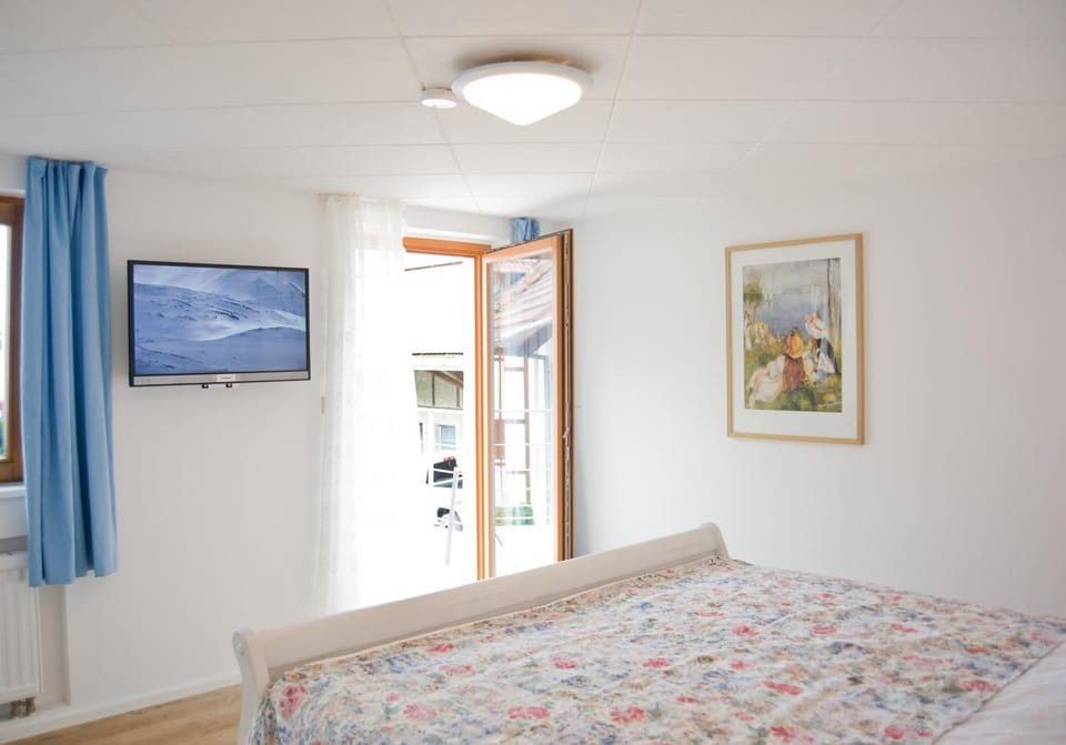Living room, Bedroom