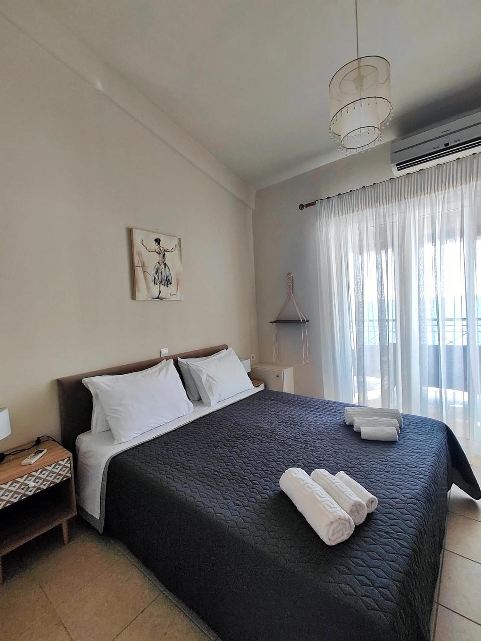 Bed, Photo of the whole room, Bedroom, towels, air conditioner