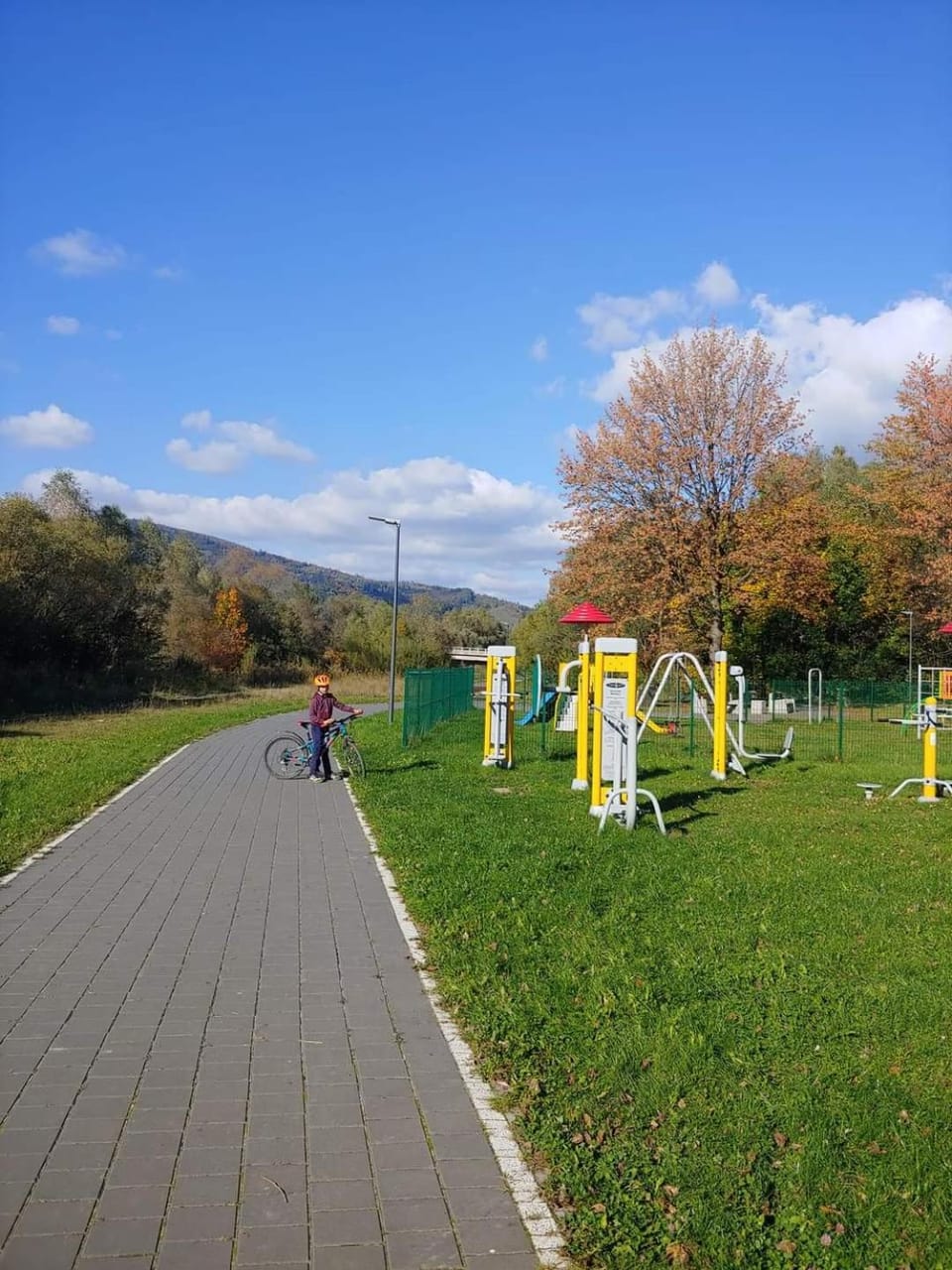 People, Neighbourhood, Natural landscape, Children play ground