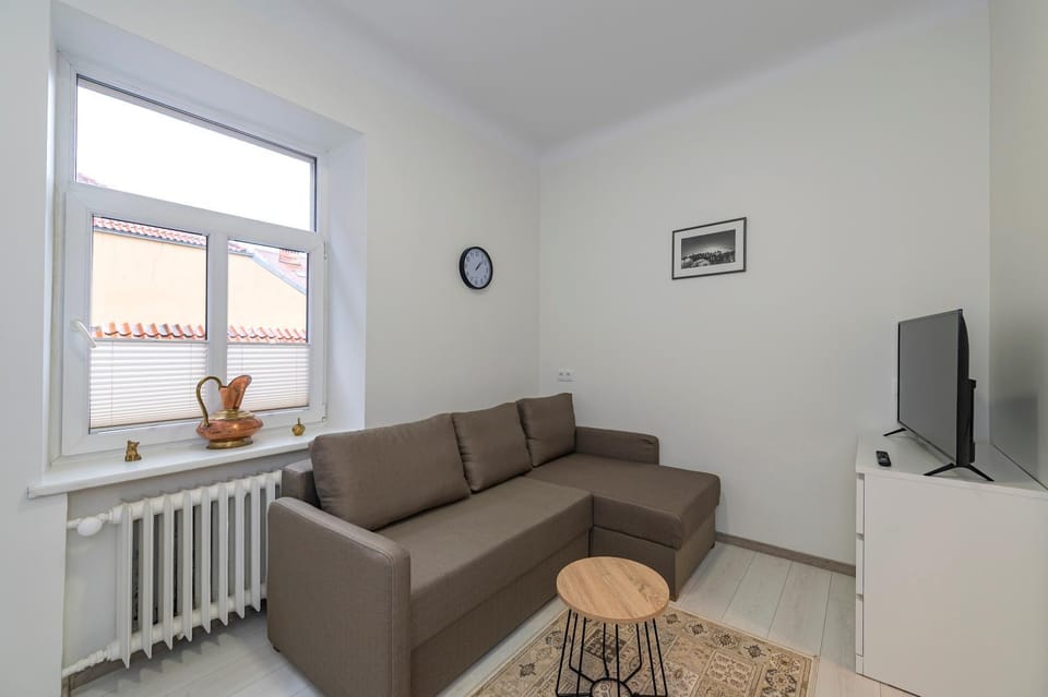 TV and multimedia, Living room, Seating area, internet