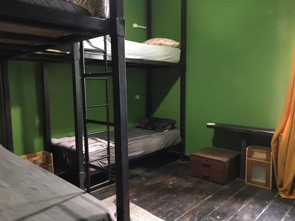 Bed, bunk bed