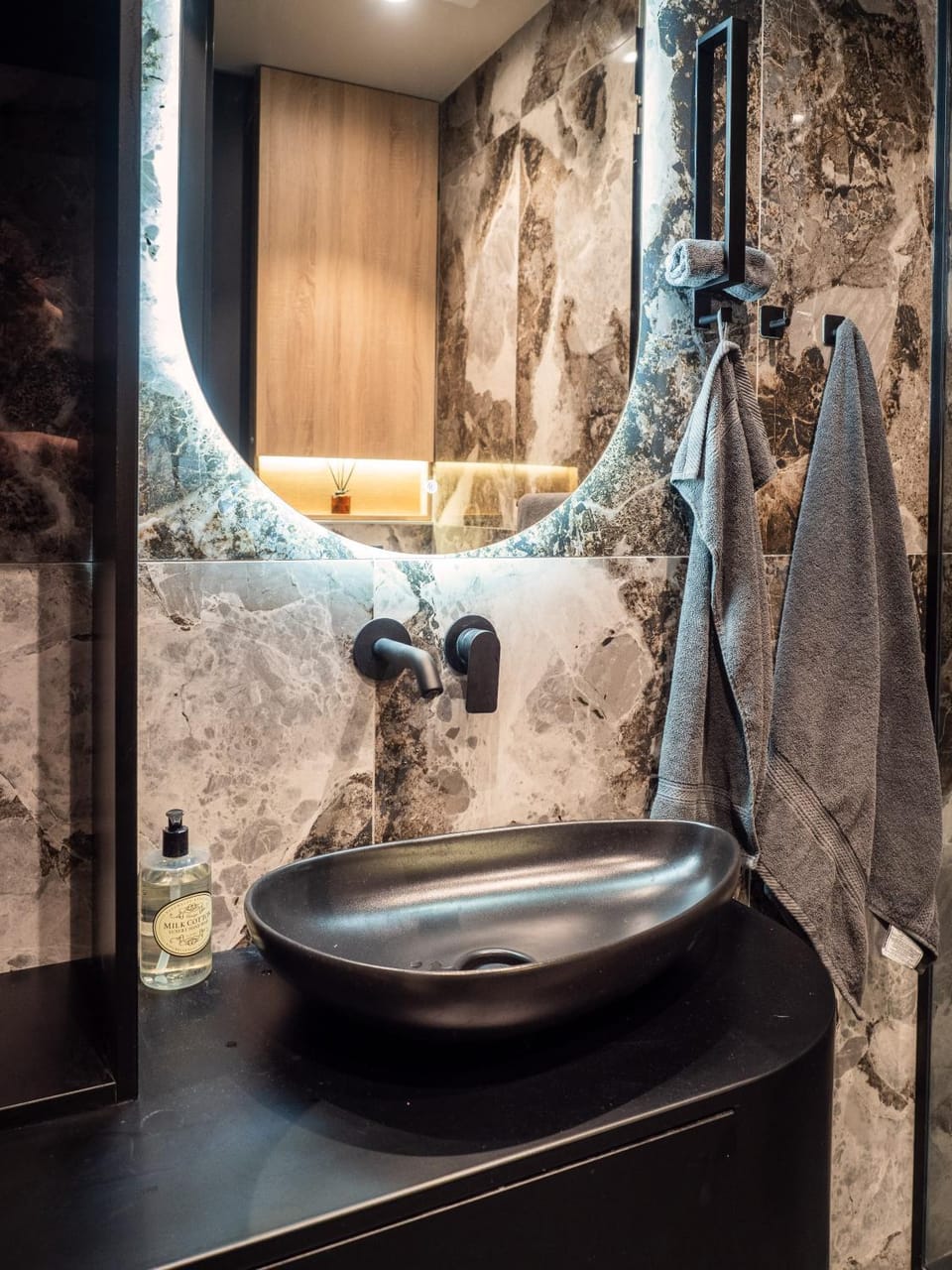 Bathroom, towels