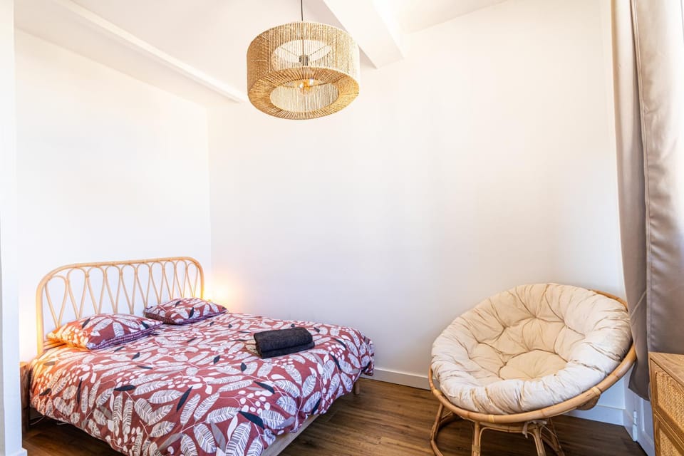 Bed, Bedroom