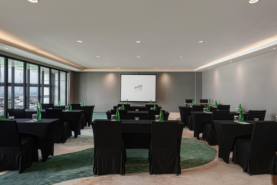 Meeting/conference room