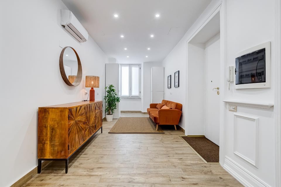 Monti Suites Cavour Bed and Breakfast in Rome