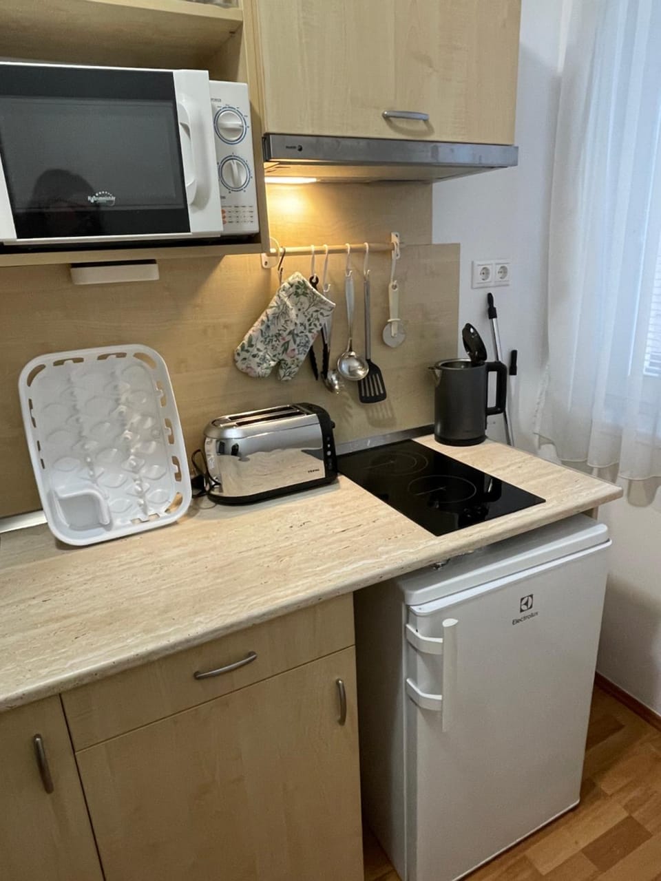 Kitchen or kitchenette, toaster