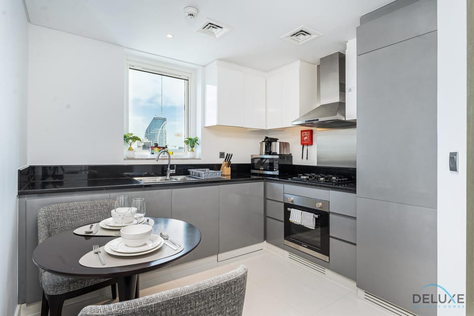 Kitchen or kitchenette, Dining area, minibar, pet friendly, stove, toaster