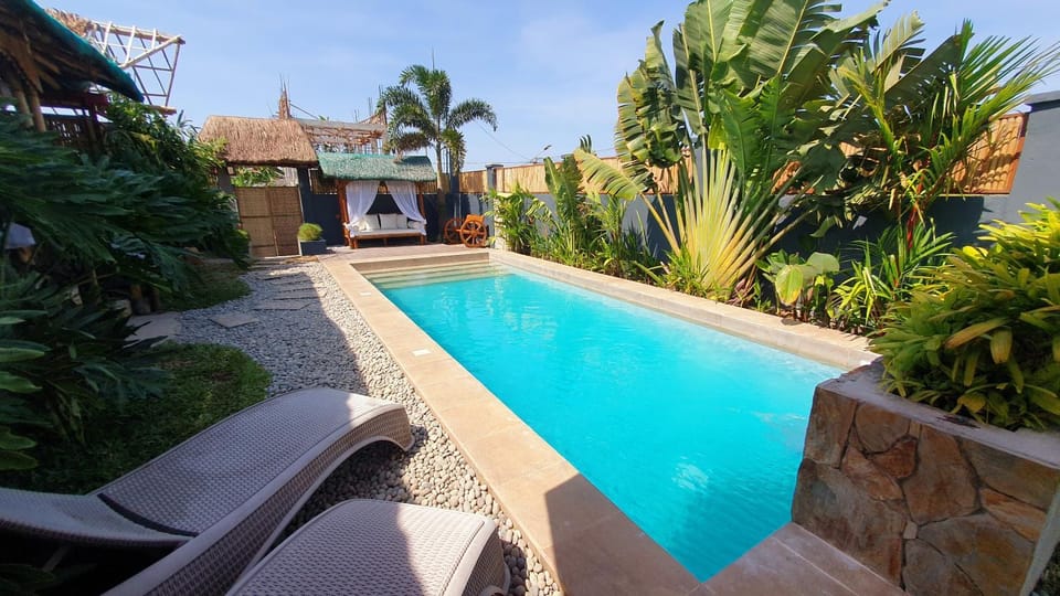 Swimming pool, sunbed